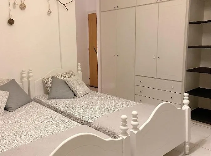 Elena\'S Guest House A